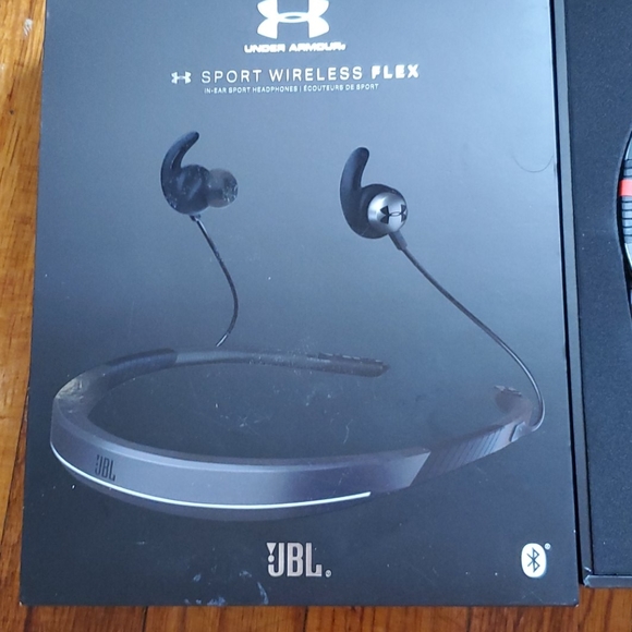 Under Armour JBL Flex wireless headphones - Picture 2 of 4